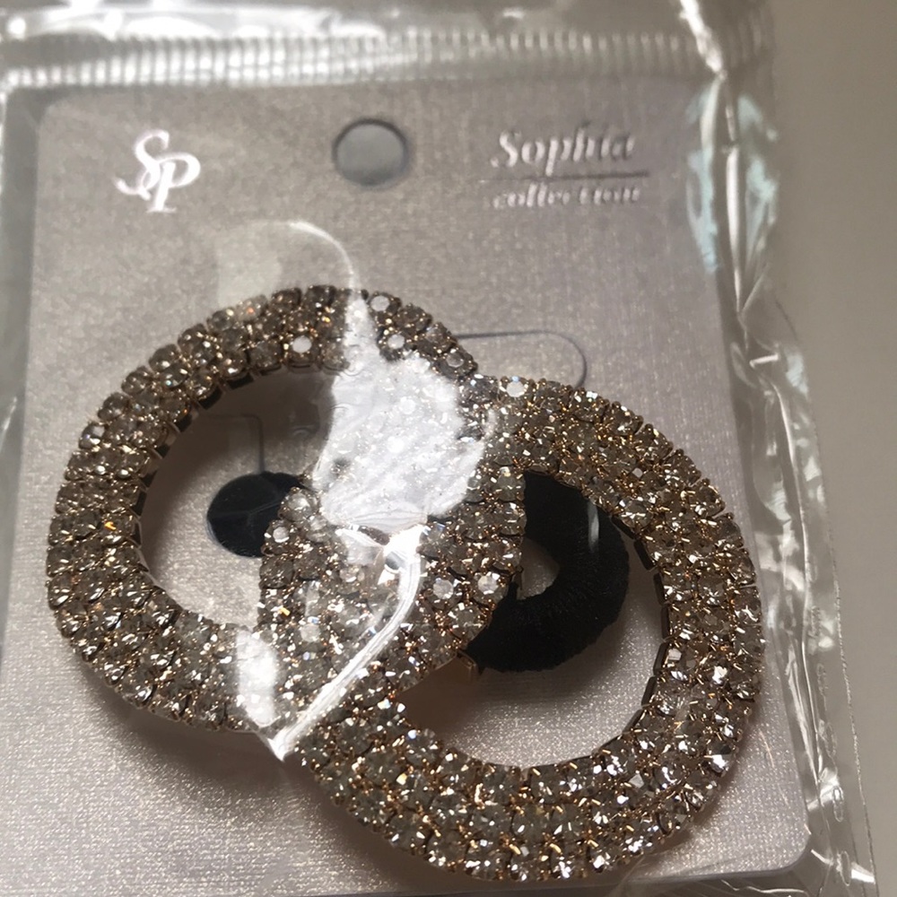 Hair tie